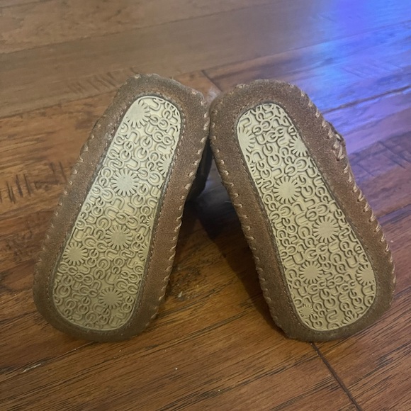 Ugg Toddler Boots - Picture 5 of 5